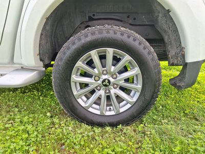 2020 Mitsubishi L200