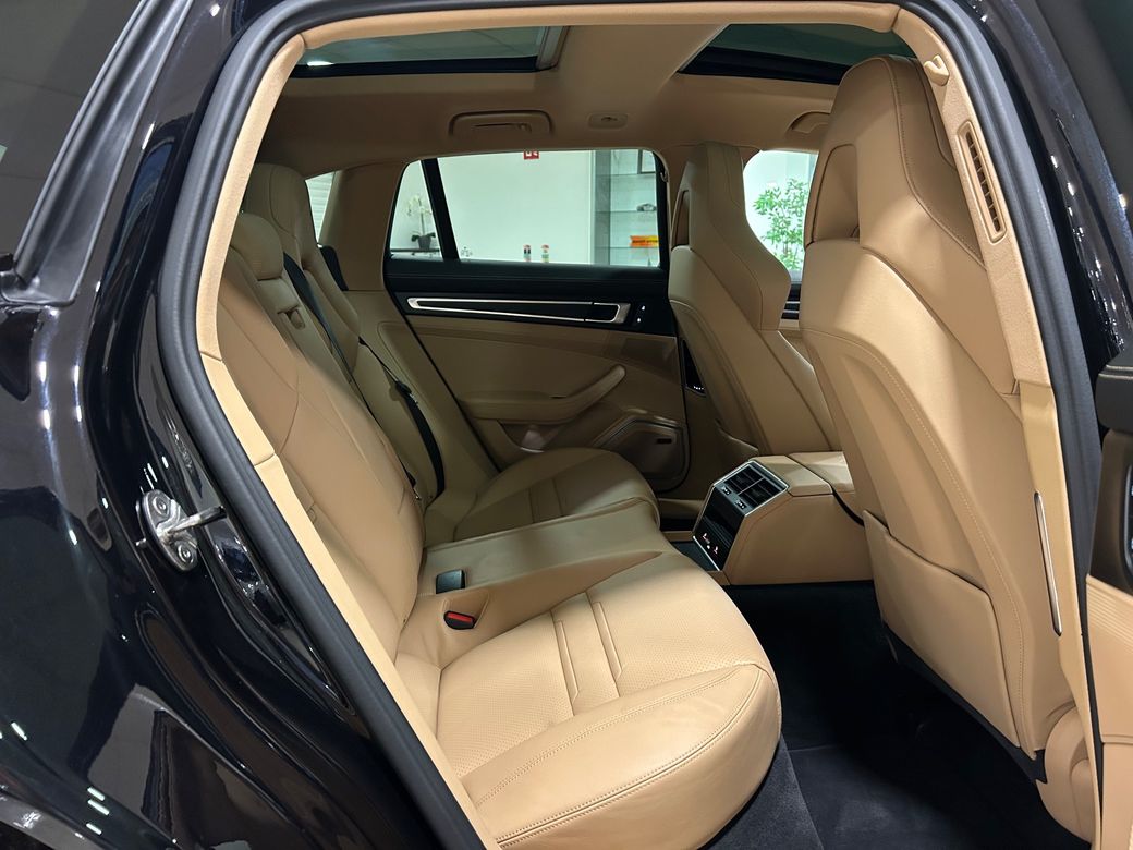 2023 Porsche Panamera