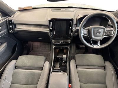 2024 Volvo XC40
