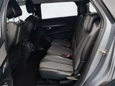 2021 Peugeot 5008