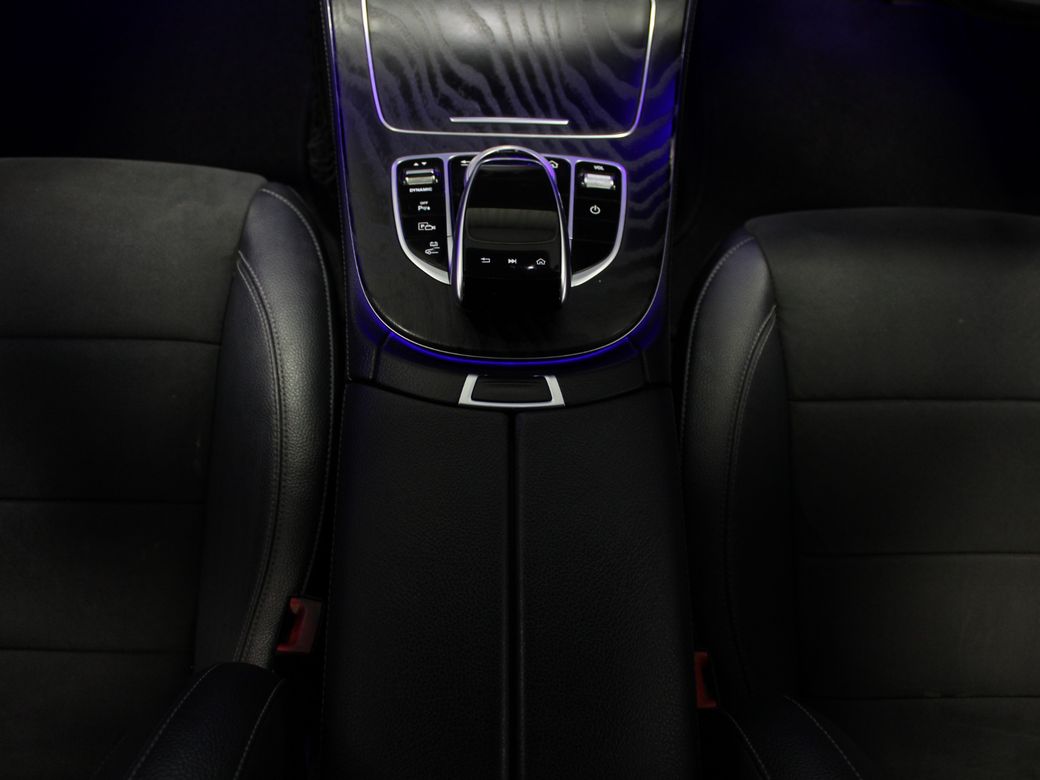 2020 Mercedes-Benz E 300
