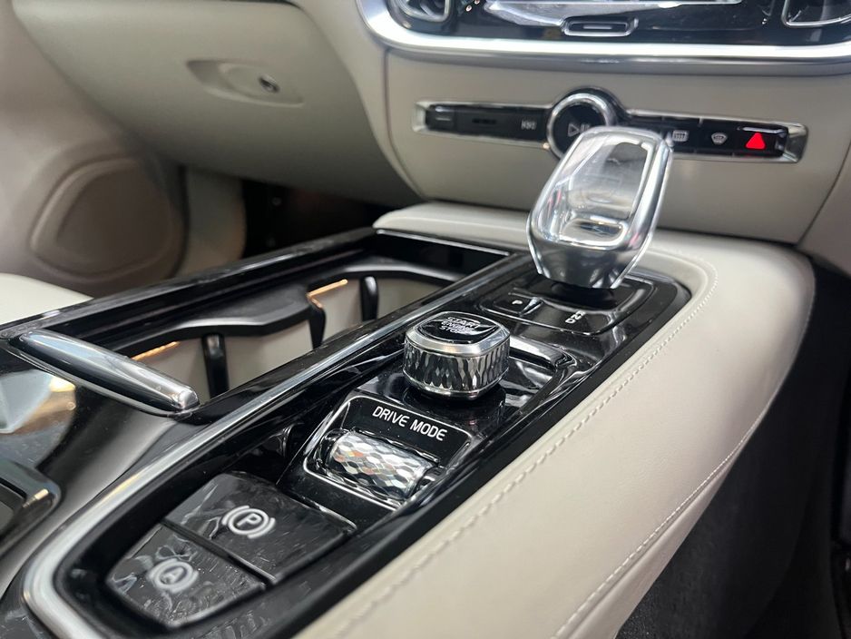 2020 Volvo V60