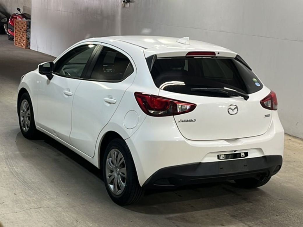 2017 Mazda Demio