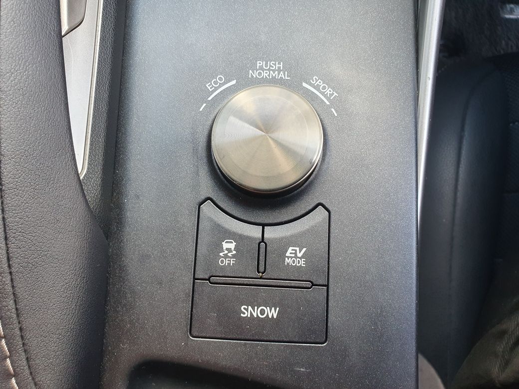 2016 Lexus IS 300h