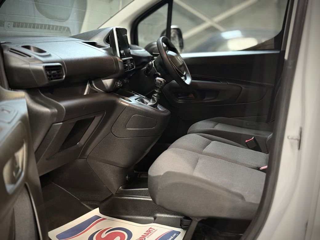 2023 Peugeot Partner
