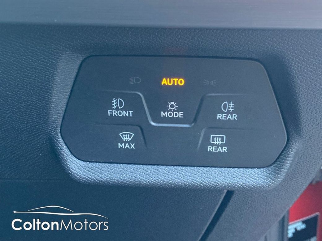 2025 SEAT Leon