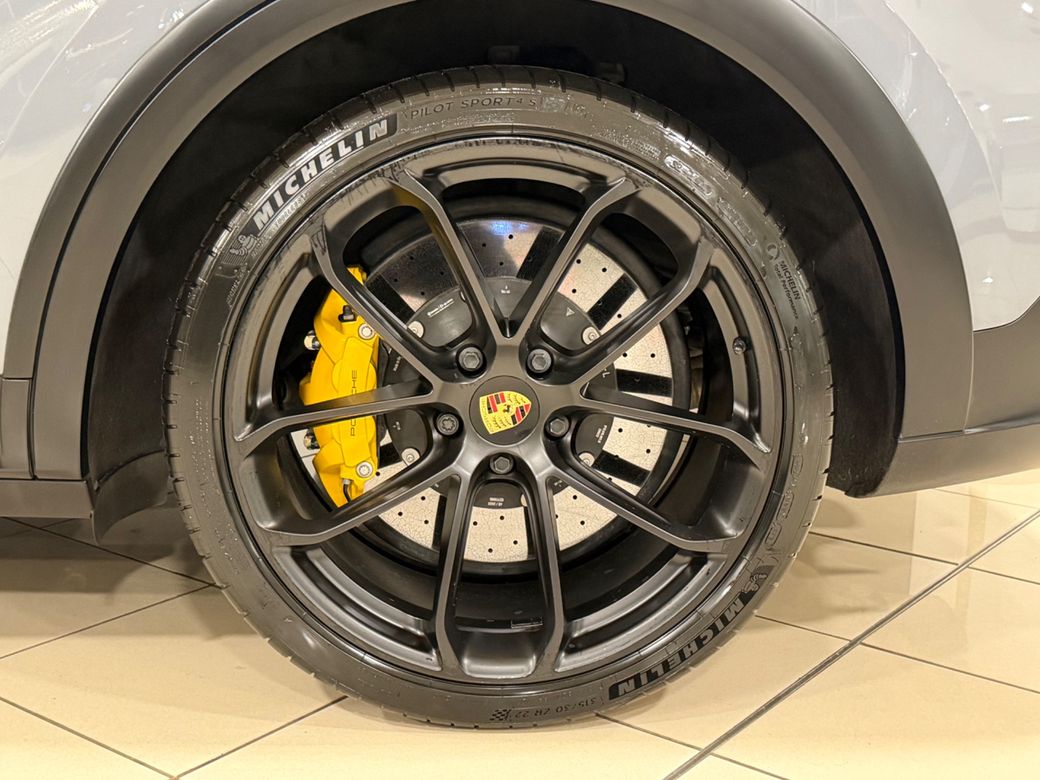 2023 Porsche Cayenne
