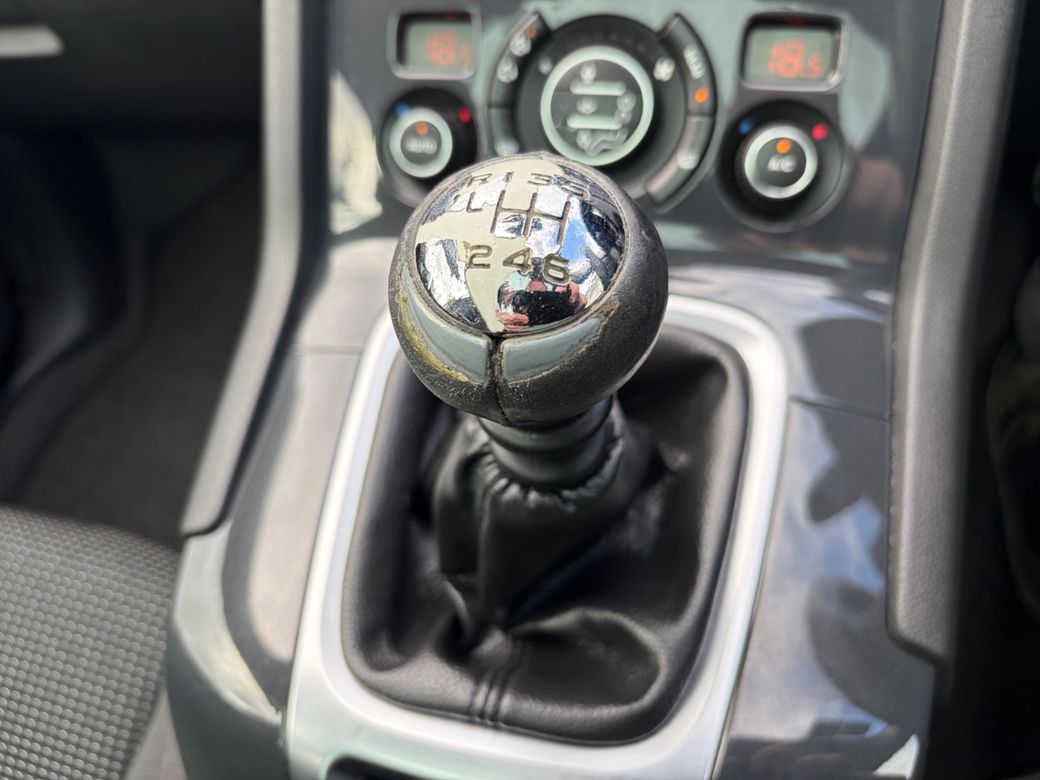 2016 Peugeot 5008