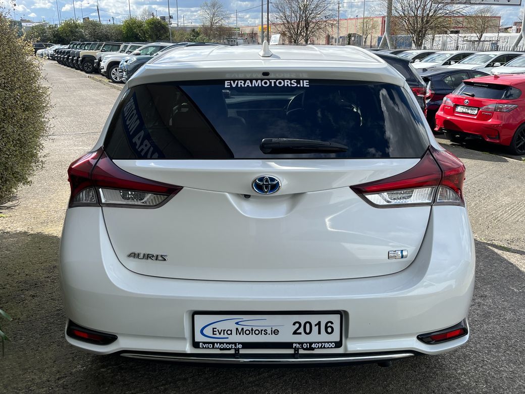 2016 Toyota Auris