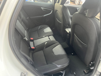 2015 Volvo V40