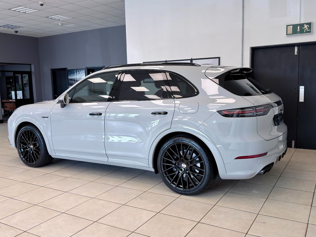 2023 Porsche Cayenne