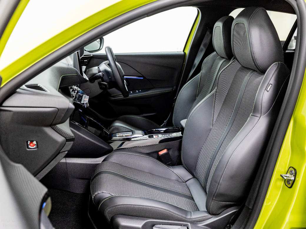 2025 Peugeot 208