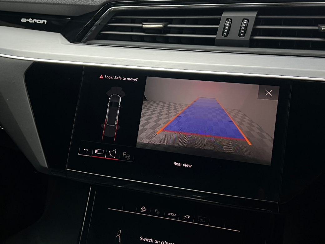 2022 Audi e-tron