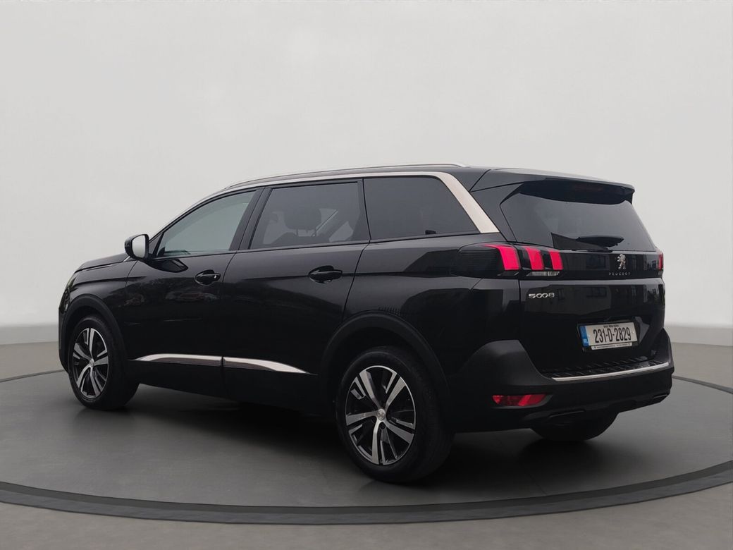2023 Peugeot 5008