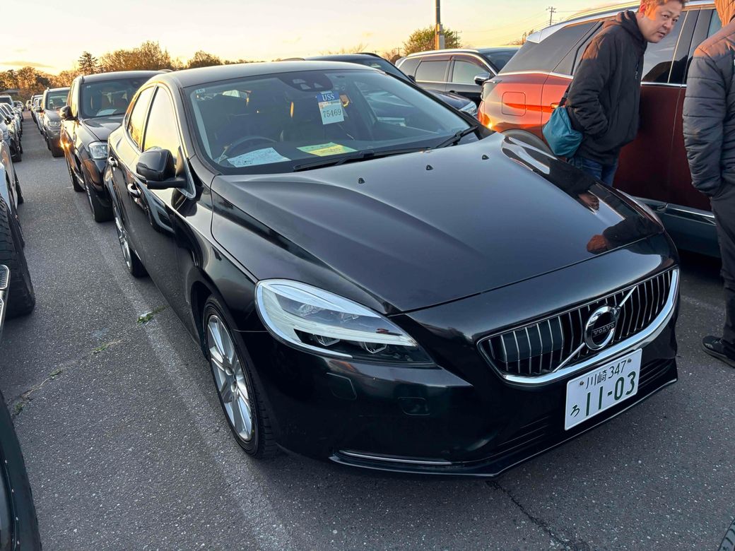 2016 Volvo V40