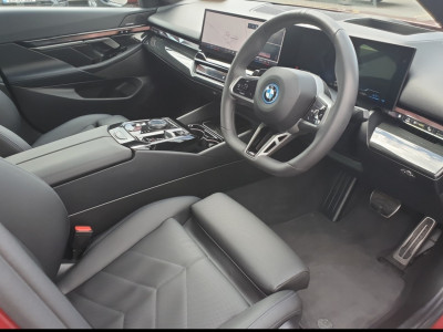 2025 BMW 530