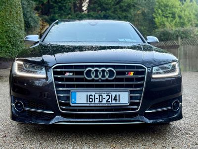2016 Audi S8