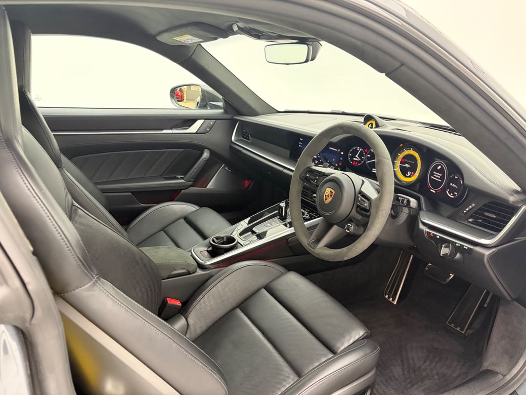2023 Porsche 911
