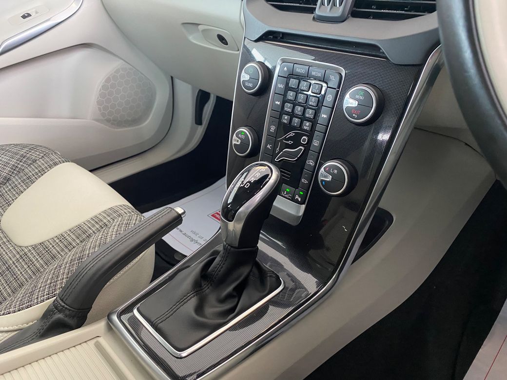 2016 Volvo V40