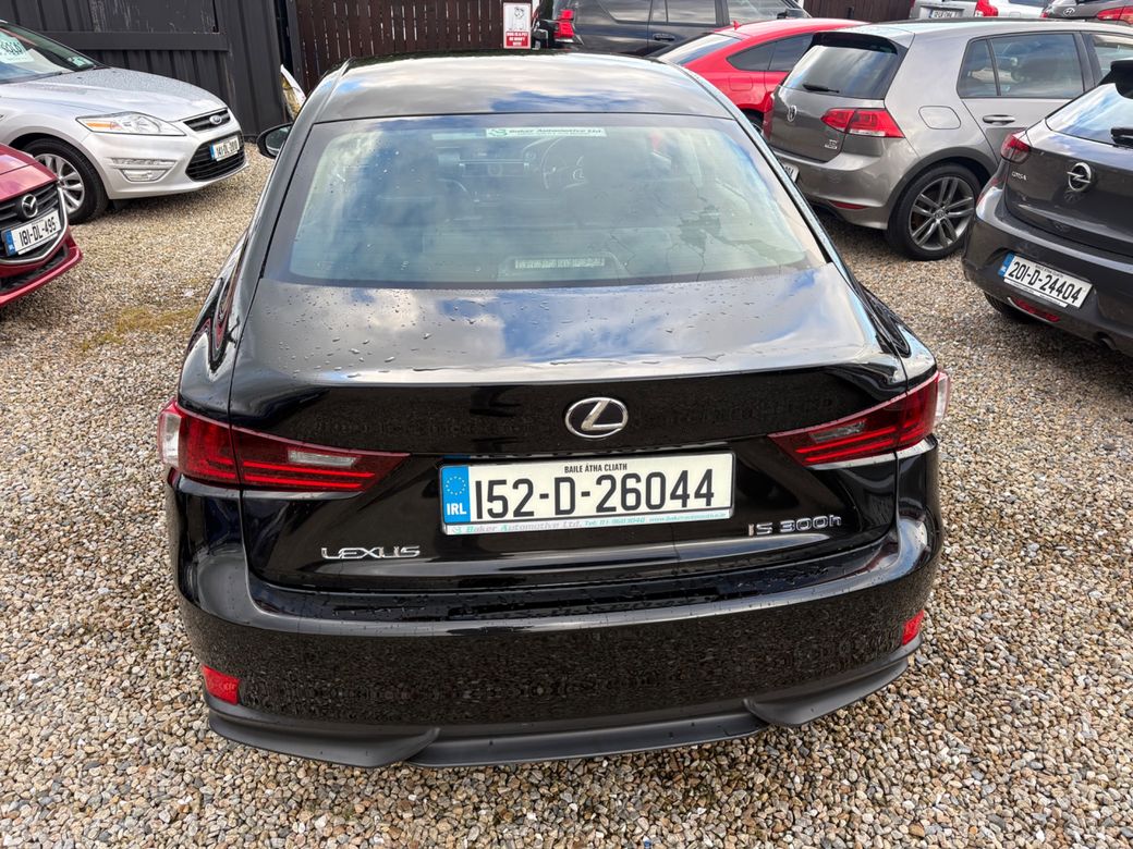 2015 Lexus IS 300h