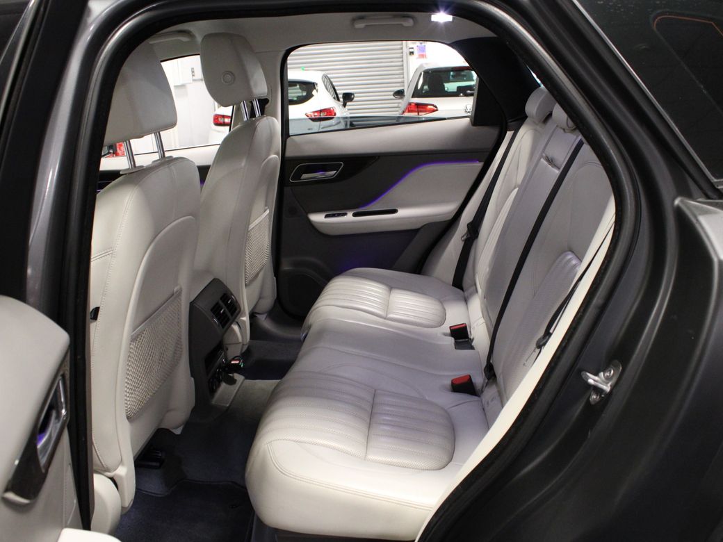 2016 Jaguar F-Pace