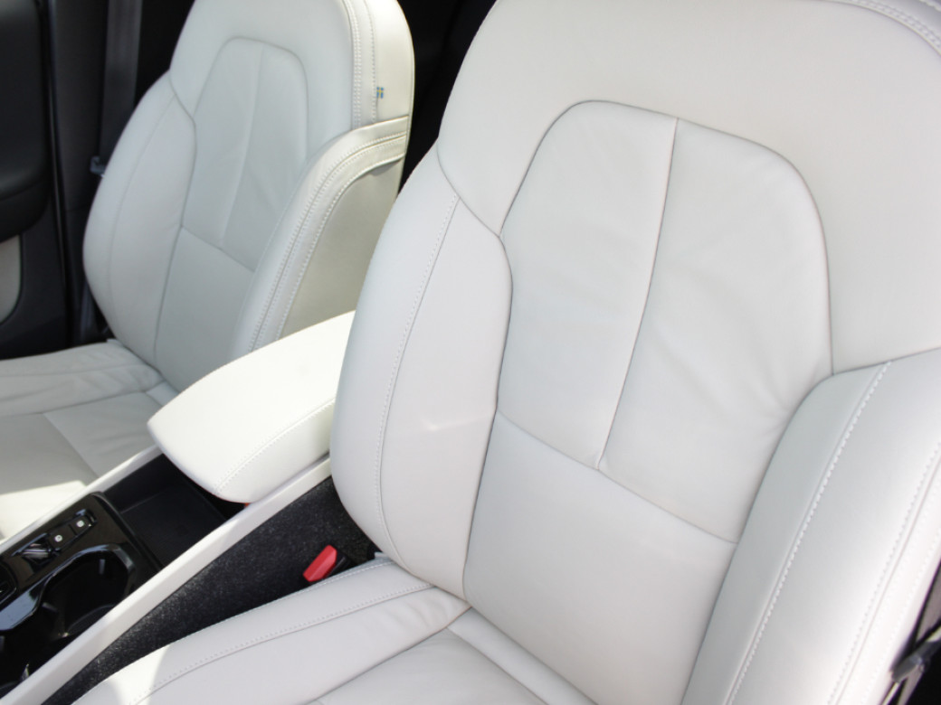 2021 Volvo XC40