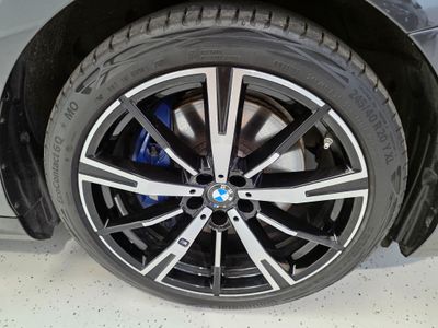 2025 BMW i5