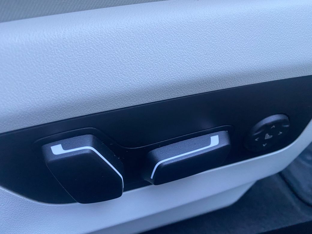 2024 BMW i5