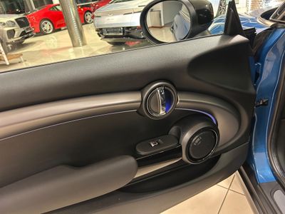 2022 Mini Hatch
