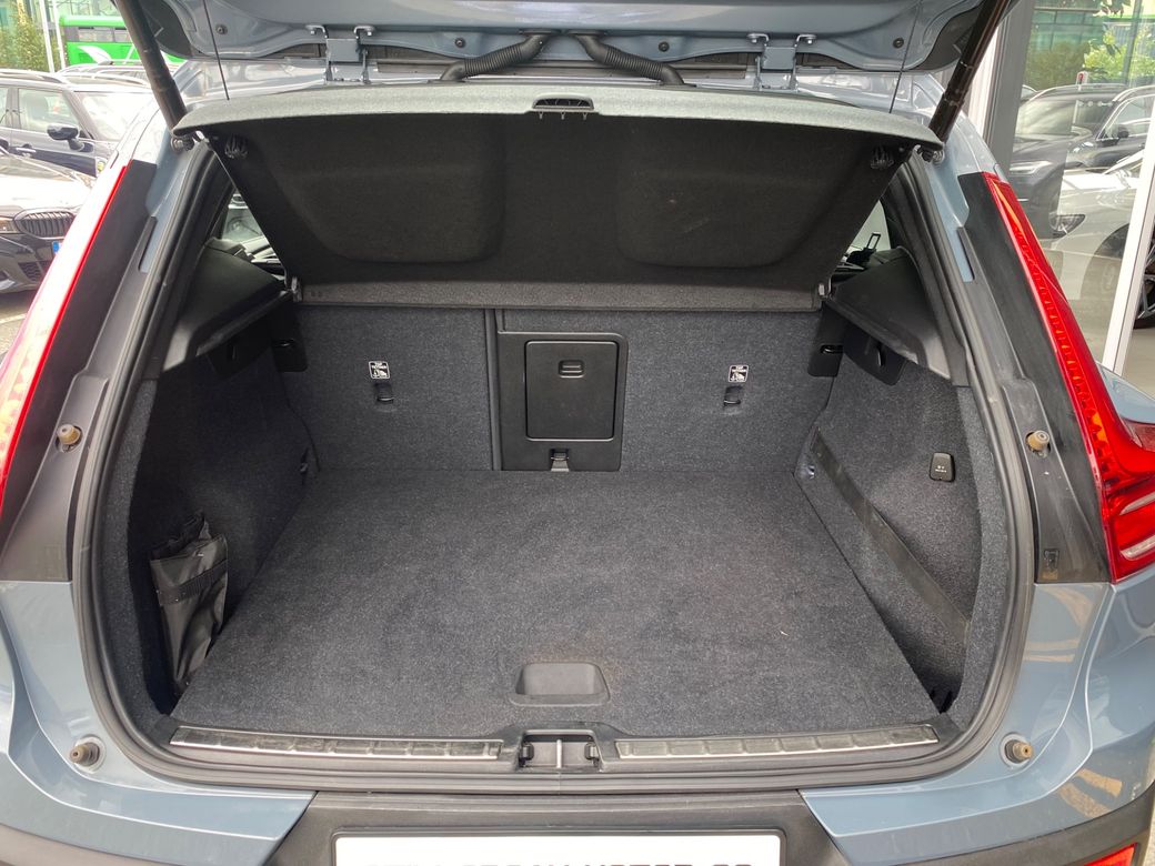 2020 Volvo XC40