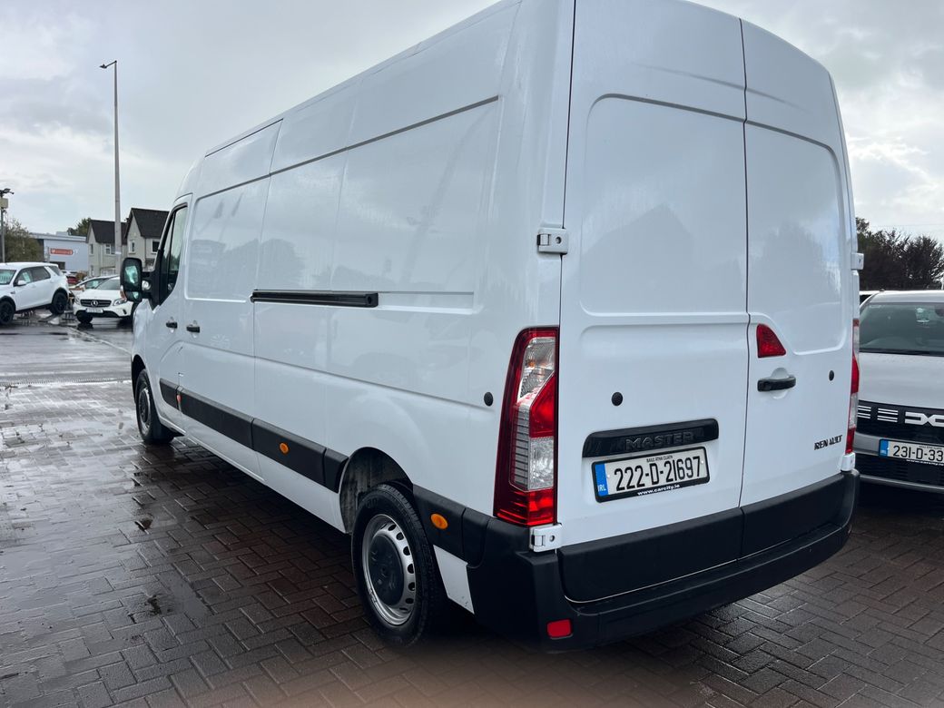2022 Renault Master