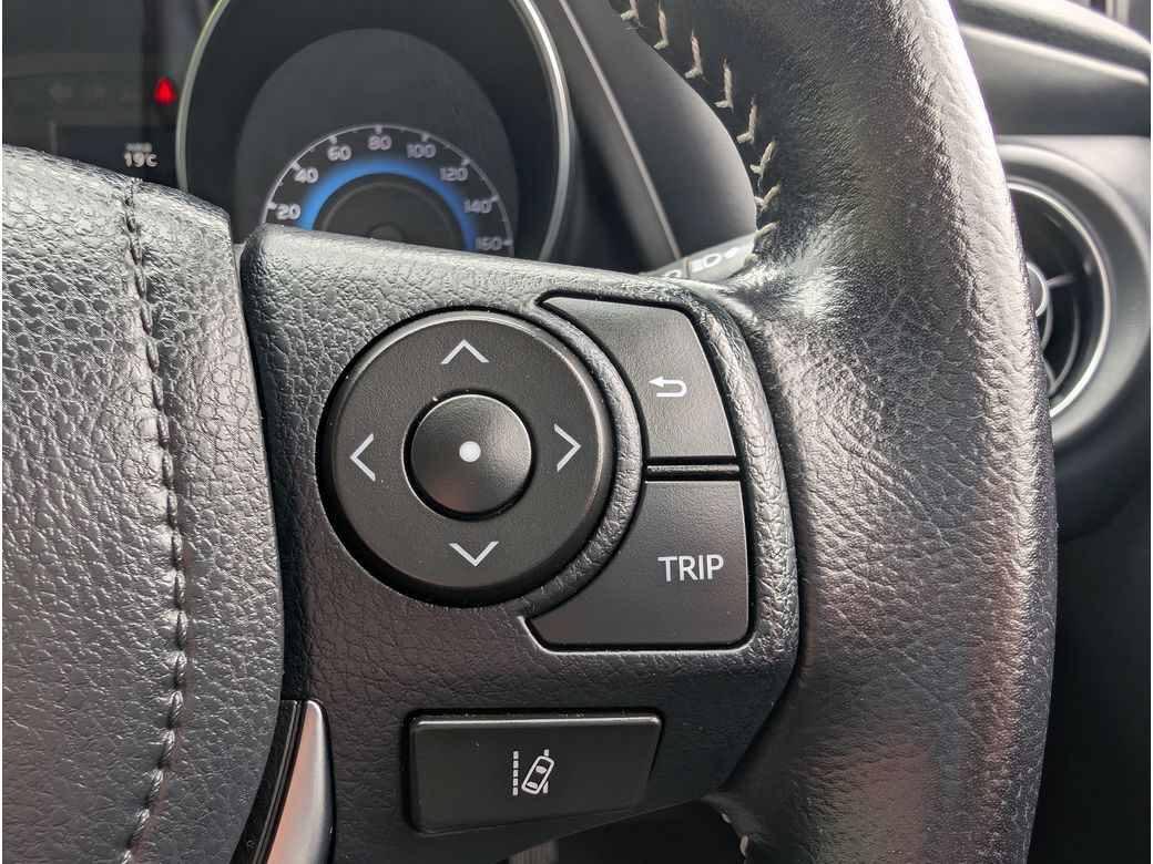 2016 Toyota Auris