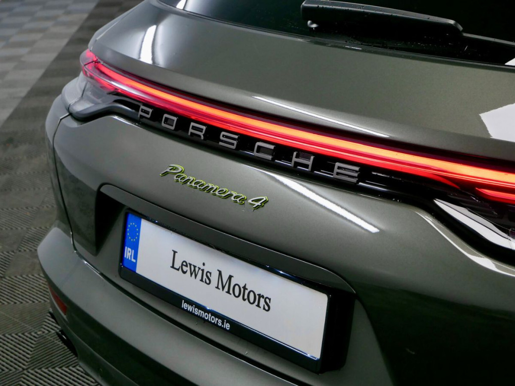 2023 Porsche Panamera