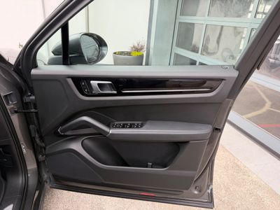 2023 Porsche Cayenne