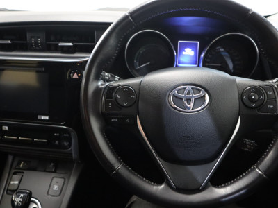 2016 Toyota Auris