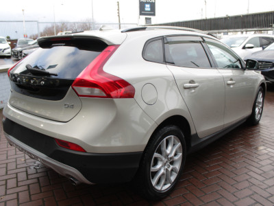 2018 Volvo V40 Cross Country