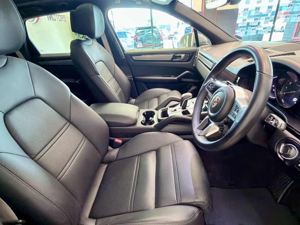 2023 Porsche Cayenne