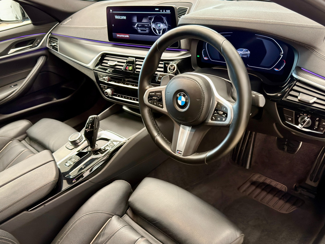 2022 BMW 5 Series