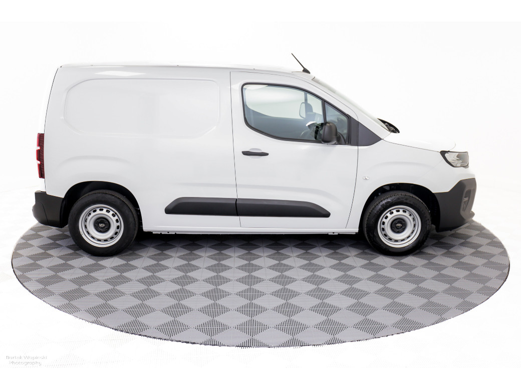 2025 Peugeot Partner