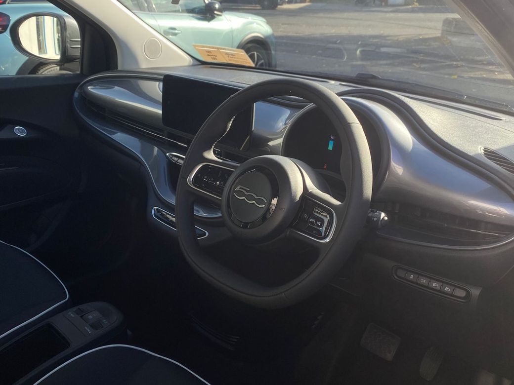2025 Fiat 500e