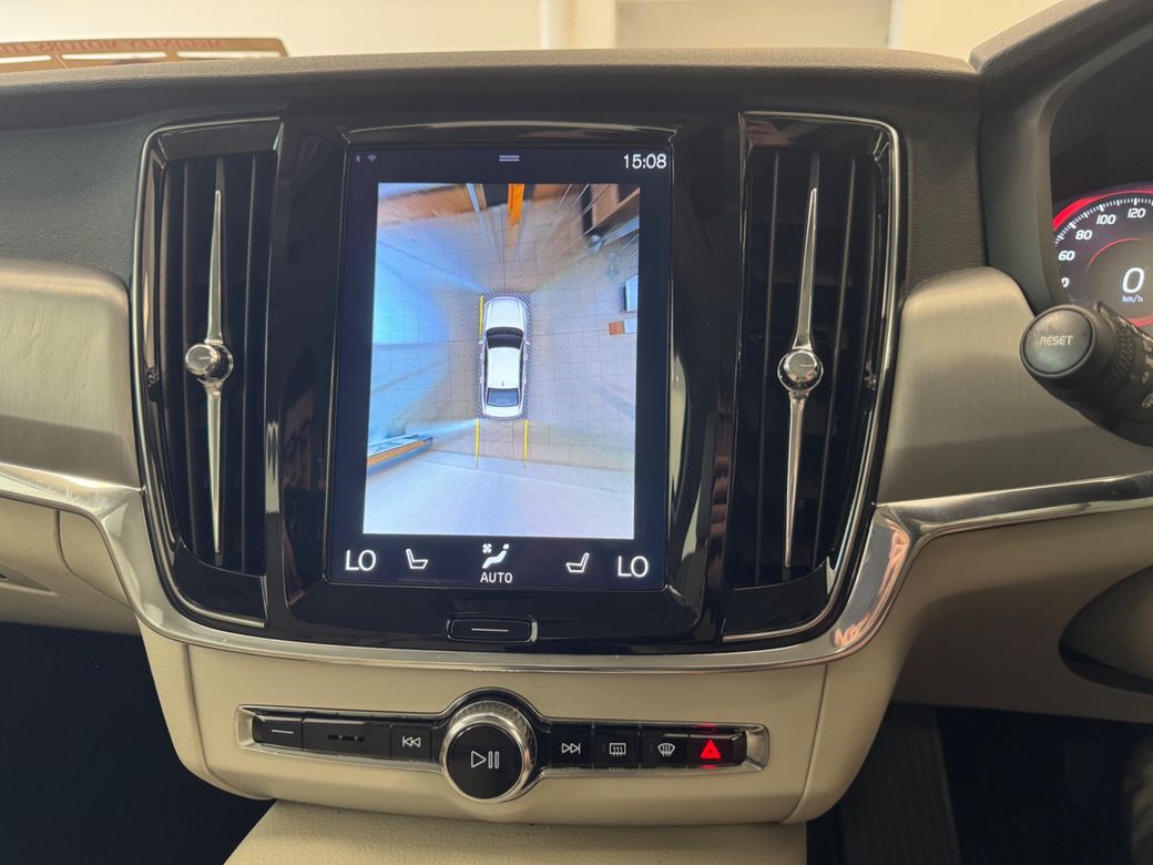 2020 Volvo S90