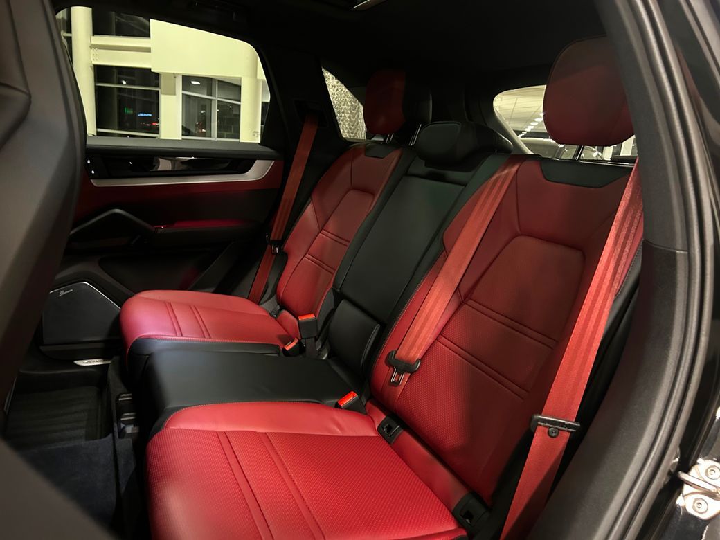 2024 Porsche Cayenne