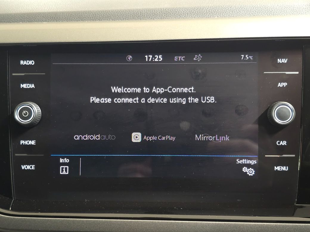 2018 Volkswagen Polo