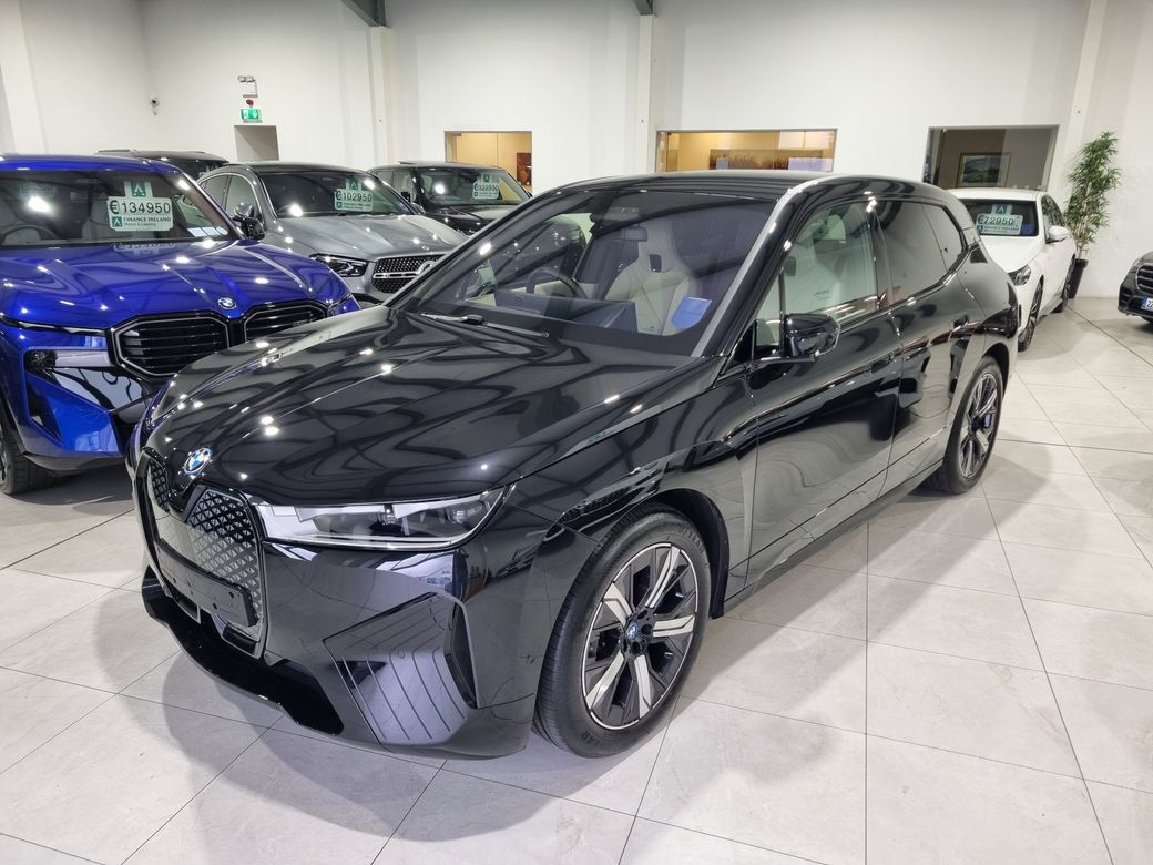 2025 BMW iX