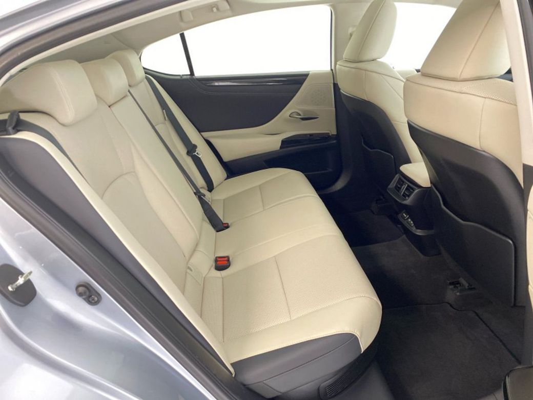 2023 Lexus ES 300h