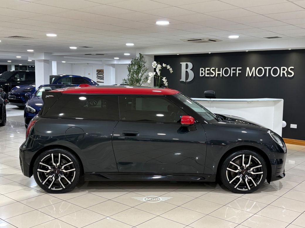 2024 Mini Hatch