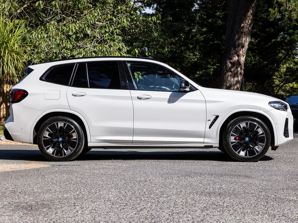 2023 BMW iX3