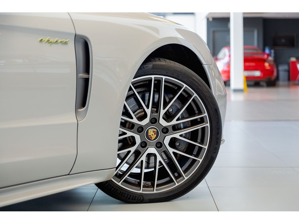 2023 Porsche Panamera