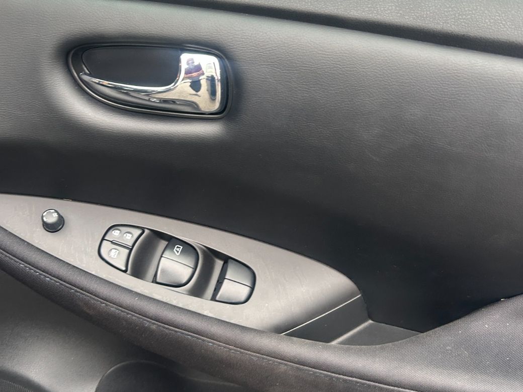 2022 Nissan Leaf