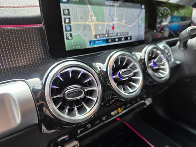 2022 Mercedes-Benz EQB